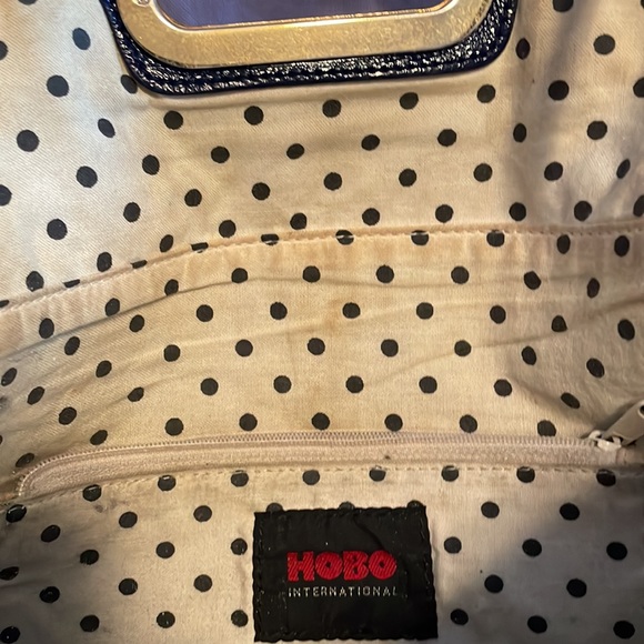 Royal blue patent leather hobo shoulder bag - Picture 4 of 6